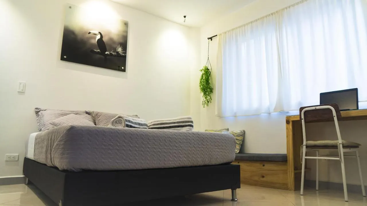 Проживание в семье Апартаменты Gaia House Медельин