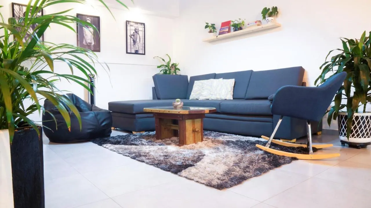 Проживание в семье Апартаменты Gaia House Медельин Колумбия